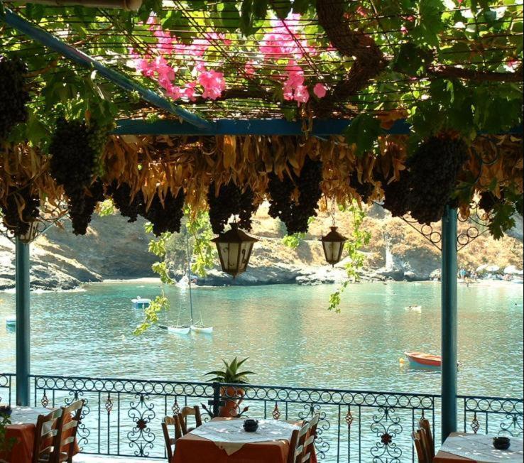 Sea Flower Villa Bali Crete Vlikhádha Eksteriør billede
